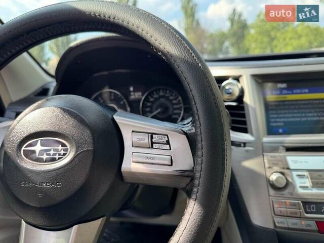 Серый Субару Аутбек, объемом двигателя 2 л и пробегом 257 тыс. км за 8990 $, фото 27 на Automoto.ua