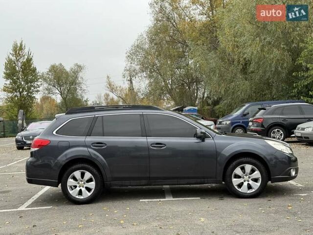Серый Субару Аутбек, объемом двигателя 2 л и пробегом 350 тыс. км за 6900 $, фото 10 на Automoto.ua