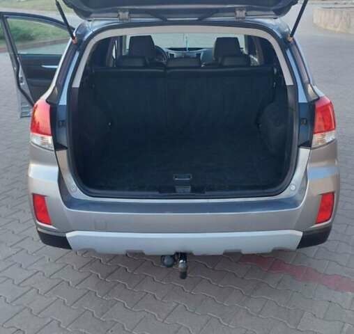 Серый Субару Аутбек, объемом двигателя 2 л и пробегом 245 тыс. км за 8300 $, фото 11 на Automoto.ua