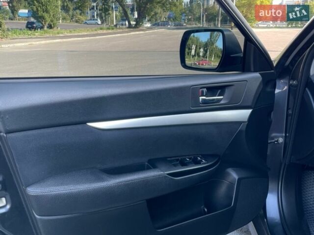 Серый Субару Аутбек, объемом двигателя 2.46 л и пробегом 180 тыс. км за 9800 $, фото 14 на Automoto.ua