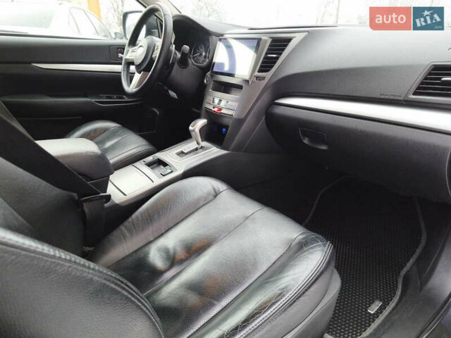 Сірий Субару Аутбек, об'ємом двигуна 2.46 л та пробігом 189 тис. км за 9900 $, фото 26 на Automoto.ua