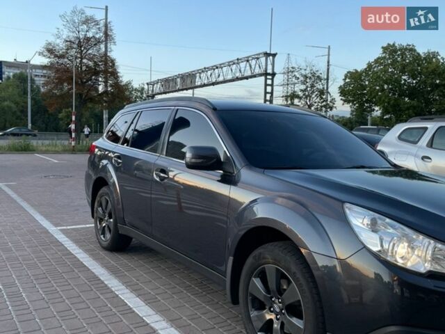Серый Субару Аутбек, объемом двигателя 2.46 л и пробегом 180 тыс. км за 9800 $, фото 8 на Automoto.ua
