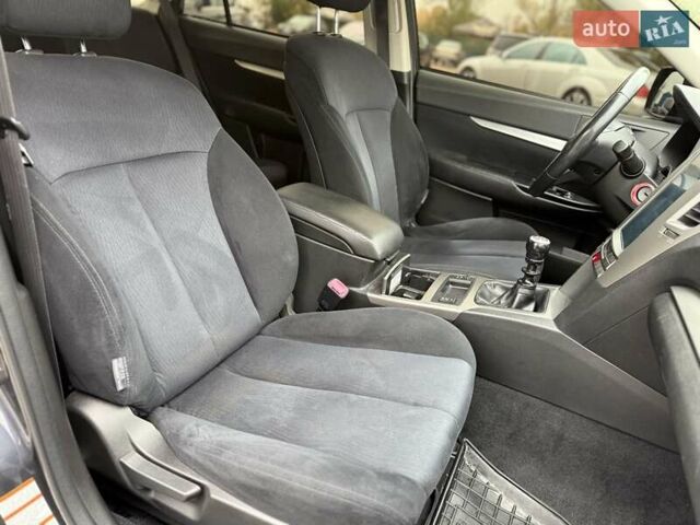 Серый Субару Аутбек, объемом двигателя 2 л и пробегом 350 тыс. км за 6900 $, фото 23 на Automoto.ua