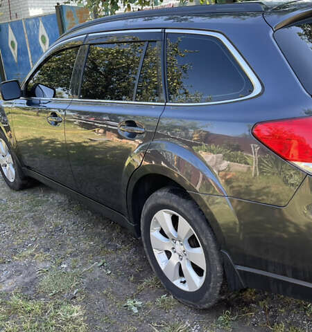 Серый Субару Аутбек, объемом двигателя 2.46 л и пробегом 222 тыс. км за 9800 $, фото 10 на Automoto.ua