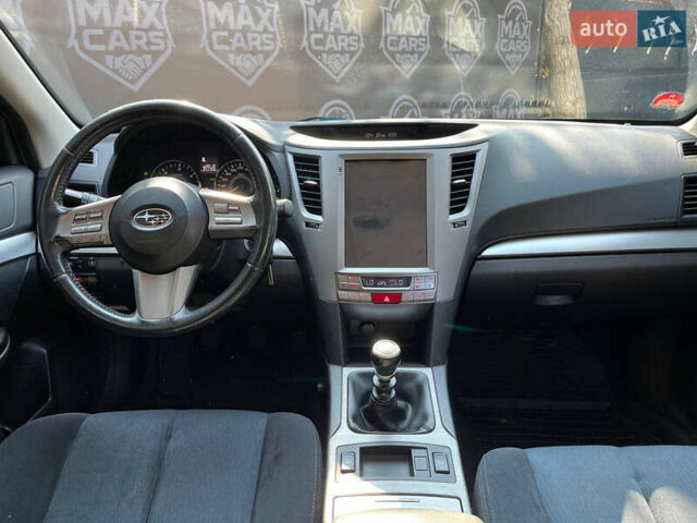 Сірий Субару Аутбек, об'ємом двигуна 2 л та пробігом 210 тис. км за 7900 $, фото 8 на Automoto.ua
