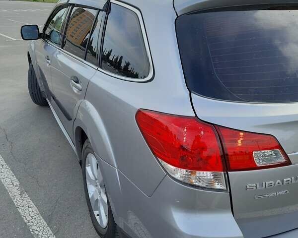 Серый Субару Аутбек, объемом двигателя 2 л и пробегом 245 тыс. км за 8300 $, фото 20 на Automoto.ua