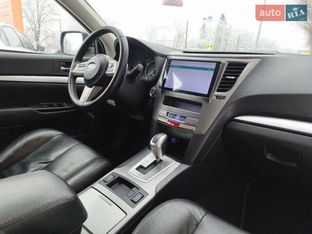 Сірий Субару Аутбек, об'ємом двигуна 2.46 л та пробігом 189 тис. км за 9900 $, фото 27 на Automoto.ua