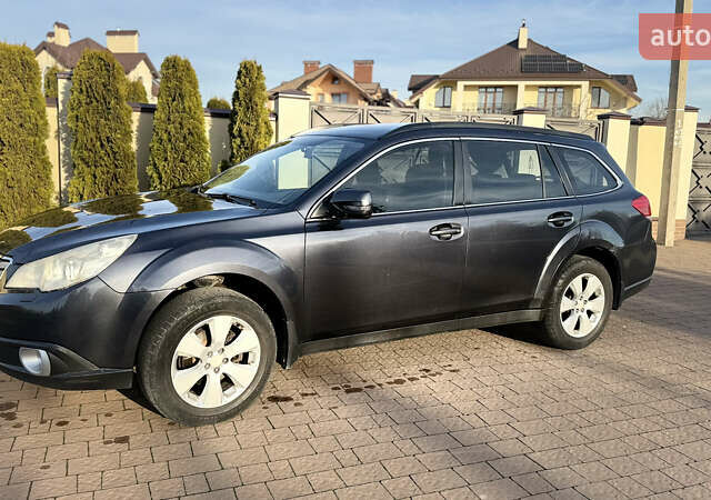 Серый Субару Аутбек, объемом двигателя 2.46 л и пробегом 206 тыс. км за 6700 $, фото 7 на Automoto.ua