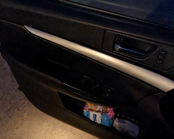 Сірий Субару Аутбек, об'ємом двигуна 2.46 л та пробігом 200 тис. км за 10200 $, фото 46 на Automoto.ua