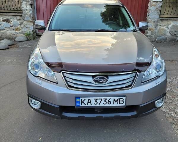 Серый Субару Аутбек, объемом двигателя 2.46 л и пробегом 155 тыс. км за 11900 $, фото 1 на Automoto.ua
