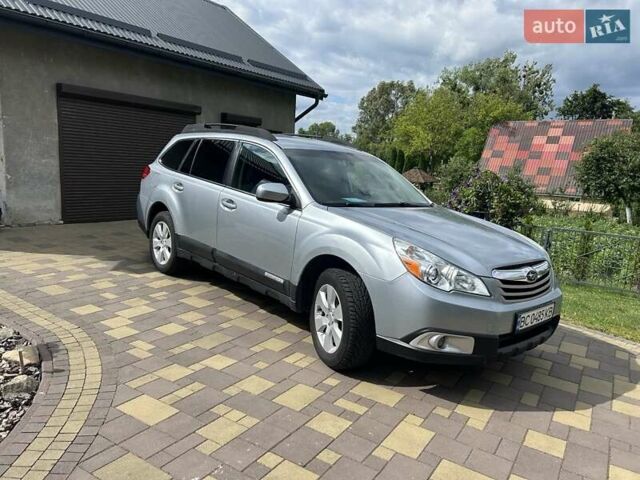 Сірий Субару Аутбек, об'ємом двигуна 2.46 л та пробігом 273 тис. км за 9250 $, фото 1 на Automoto.ua