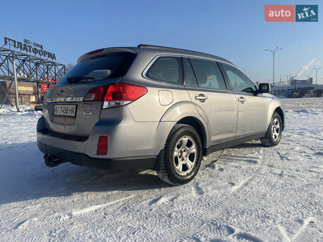 Сірий Субару Аутбек, об'ємом двигуна 2 л та пробігом 283 тис. км за 7600 $, фото 3 на Automoto.ua