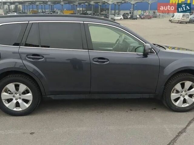Сірий Субару Аутбек, об'ємом двигуна 2.46 л та пробігом 204 тис. км за 9800 $, фото 3 на Automoto.ua