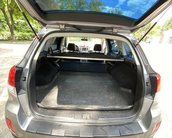 Сірий Субару Аутбек, об'ємом двигуна 2 л та пробігом 160 тис. км за 9500 $, фото 24 на Automoto.ua