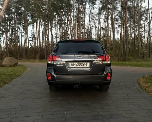 Серый Субару Аутбек, объемом двигателя 2.46 л и пробегом 198 тыс. км за 8750 $, фото 7 на Automoto.ua
