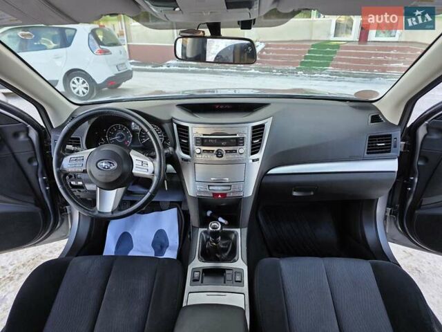 Серый Субару Аутбек, объемом двигателя 2.5 л и пробегом 219 тыс. км за 8333 $, фото 53 на Automoto.ua