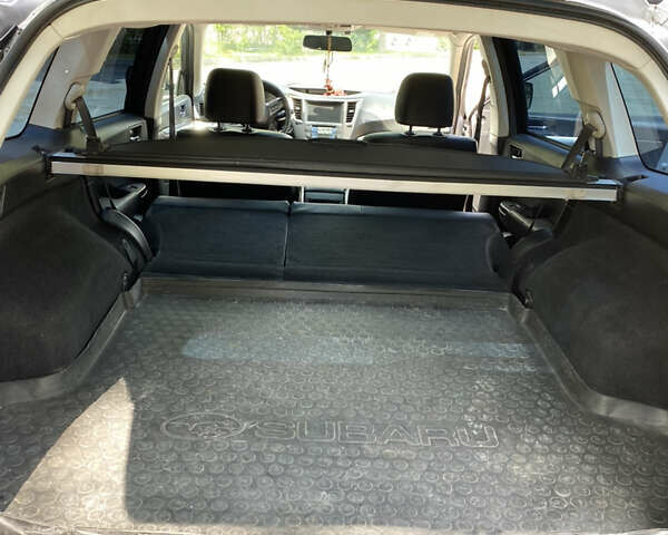 Сірий Субару Аутбек, об'ємом двигуна 2 л та пробігом 160 тис. км за 9500 $, фото 23 на Automoto.ua