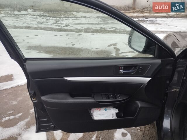 Сірий Субару Аутбек, об'ємом двигуна 2.5 л та пробігом 210 тис. км за 9999 $, фото 5 на Automoto.ua