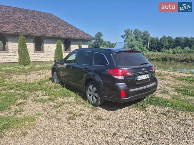 Серый Субару Аутбек, объемом двигателя 2 л и пробегом 385 тыс. км за 8300 $, фото 2 на Automoto.ua