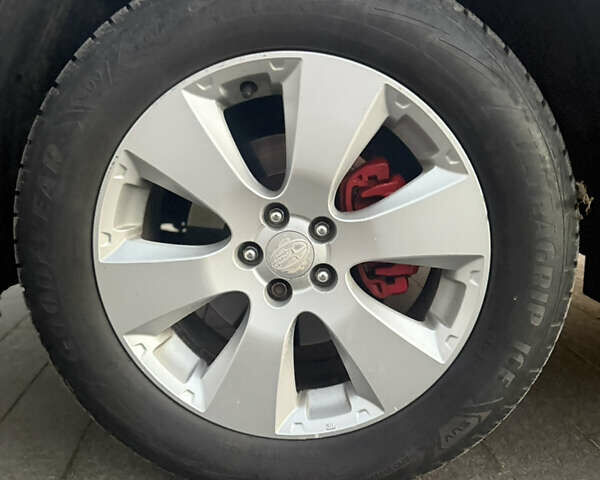 Серый Субару Аутбек, объемом двигателя 2.46 л и пробегом 198 тыс. км за 8750 $, фото 18 на Automoto.ua