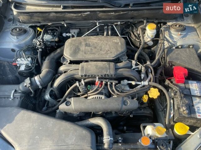 Сірий Субару Аутбек, об'ємом двигуна 2.46 л та пробігом 247 тис. км за 10000 $, фото 21 на Automoto.ua