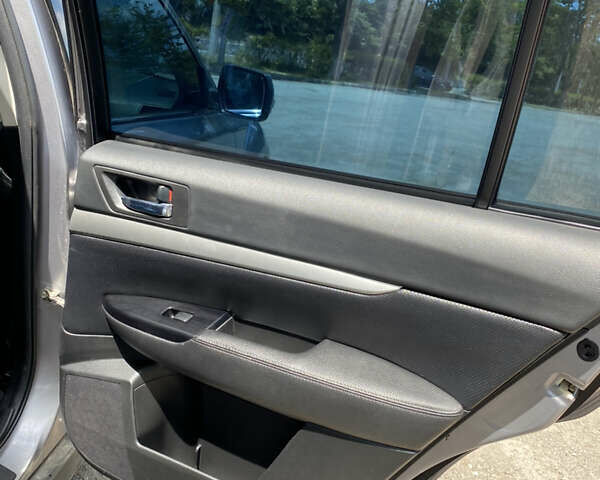 Сірий Субару Аутбек, об'ємом двигуна 2 л та пробігом 160 тис. км за 9500 $, фото 15 на Automoto.ua