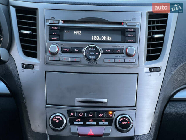 Сірий Субару Аутбек, об'ємом двигуна 2.46 л та пробігом 230 тис. км за 8300 $, фото 37 на Automoto.ua