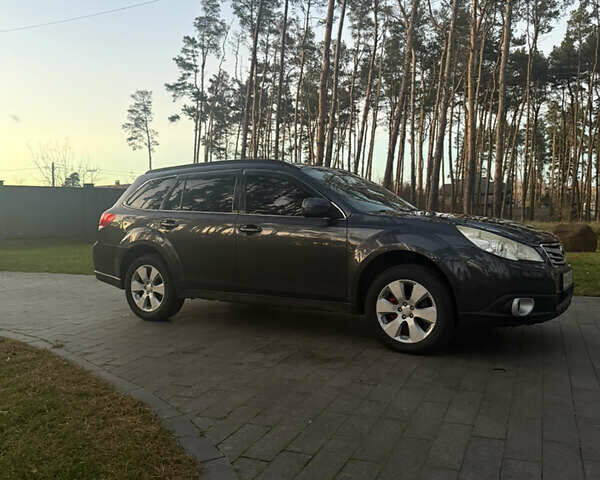 Серый Субару Аутбек, объемом двигателя 2.46 л и пробегом 198 тыс. км за 8750 $, фото 4 на Automoto.ua