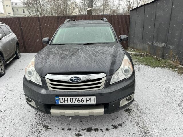 Серый Субару Аутбек, объемом двигателя 2.5 л и пробегом 300 тыс. км за 7900 $, фото 3 на Automoto.ua