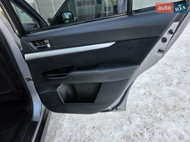 Серый Субару Аутбек, объемом двигателя 2.5 л и пробегом 219 тыс. км за 8333 $, фото 61 на Automoto.ua