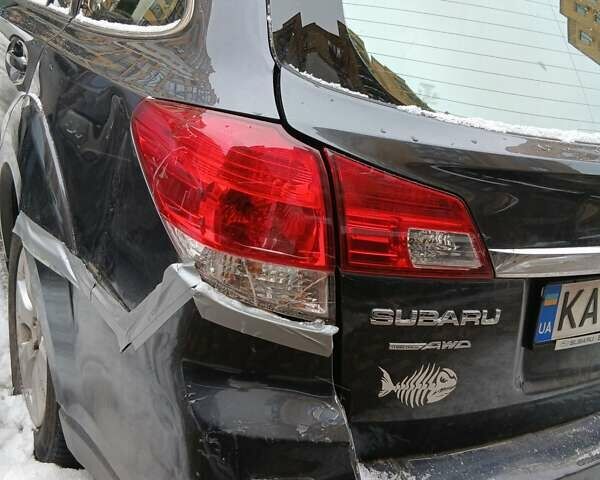 Серый Субару Аутбек, объемом двигателя 2.46 л и пробегом 210 тыс. км за 9200 $, фото 4 на Automoto.ua