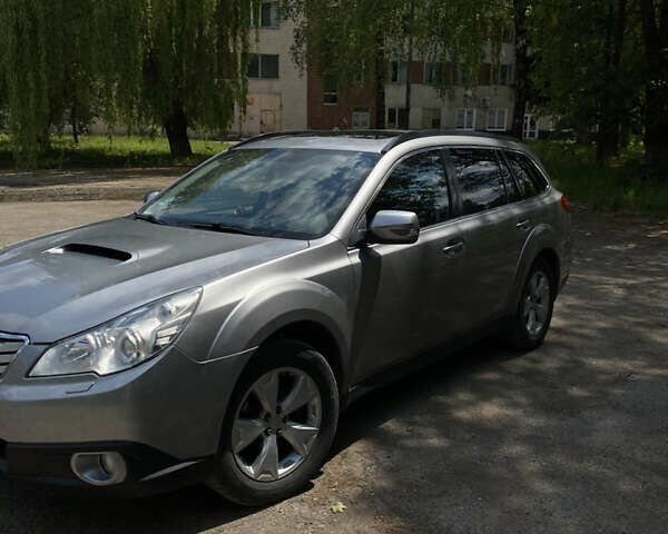 Сірий Субару Аутбек, об'ємом двигуна 2 л та пробігом 160 тис. км за 9500 $, фото 2 на Automoto.ua