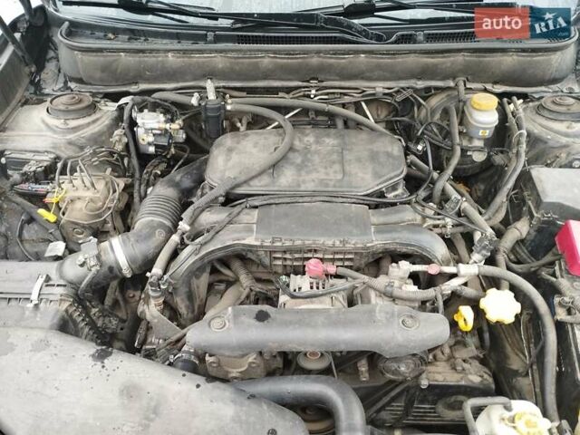 Сірий Субару Аутбек, об'ємом двигуна 2.5 л та пробігом 210 тис. км за 9999 $, фото 6 на Automoto.ua