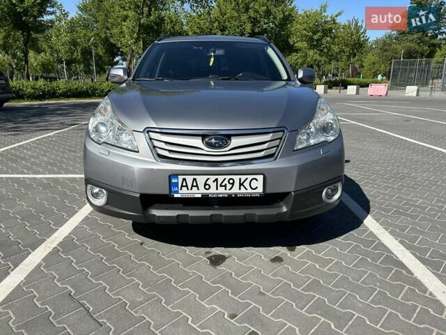 Сірий Субару Аутбек, об'ємом двигуна 2.46 л та пробігом 225 тис. км за 13900 $, фото 8 на Automoto.ua