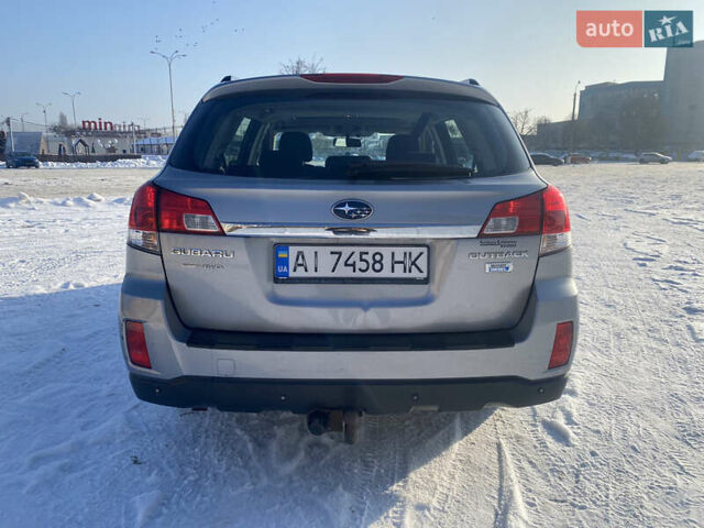Сірий Субару Аутбек, об'ємом двигуна 2 л та пробігом 283 тис. км за 7600 $, фото 2 на Automoto.ua