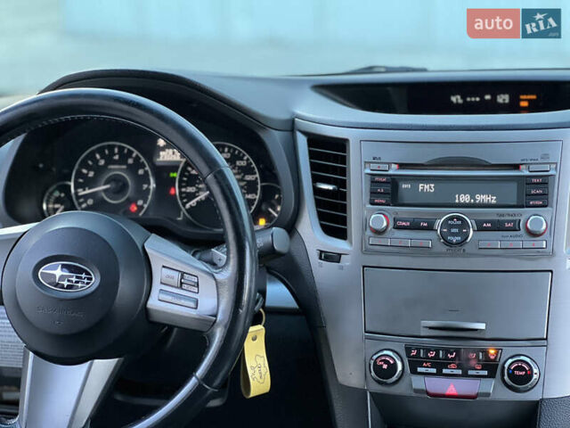 Сірий Субару Аутбек, об'ємом двигуна 2.46 л та пробігом 230 тис. км за 8300 $, фото 35 на Automoto.ua