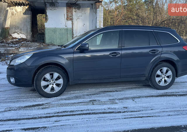 Серый Субару Аутбек, объемом двигателя 2.46 л и пробегом 280 тыс. км за 9200 $, фото 2 на Automoto.ua