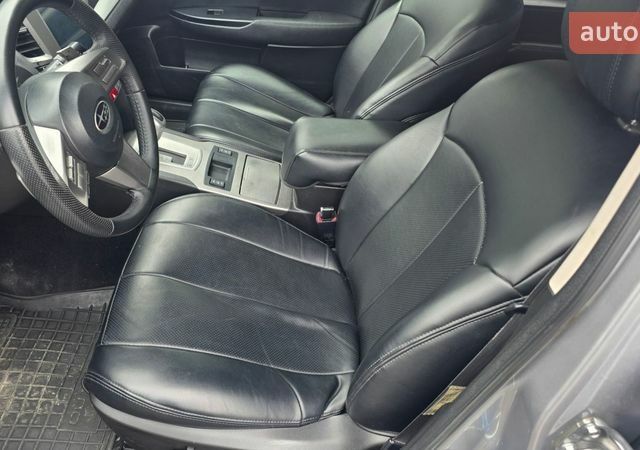 Серый Субару Аутбек, объемом двигателя 2.46 л и пробегом 225 тыс. км за 8900 $, фото 9 на Automoto.ua