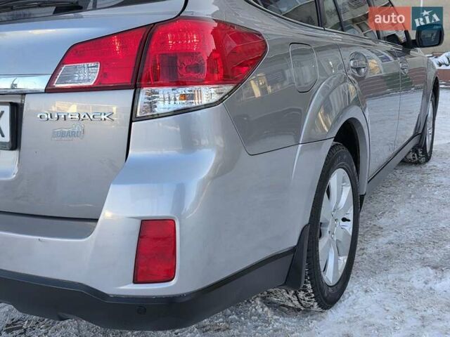 Серый Субару Аутбек, объемом двигателя 2.5 л и пробегом 219 тыс. км за 8333 $, фото 25 на Automoto.ua
