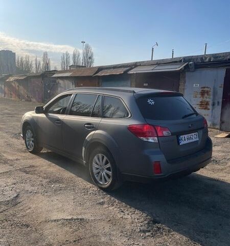 Сірий Субару Аутбек, об'ємом двигуна 2.46 л та пробігом 247 тис. км за 10000 $, фото 4 на Automoto.ua