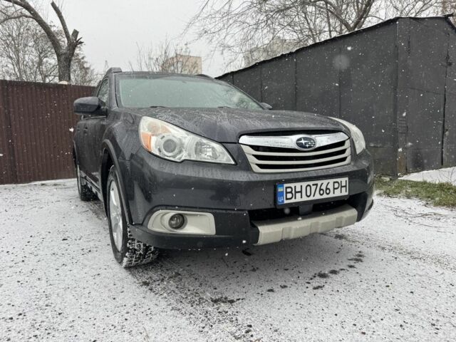 Серый Субару Аутбек, объемом двигателя 2.5 л и пробегом 300 тыс. км за 7900 $, фото 5 на Automoto.ua