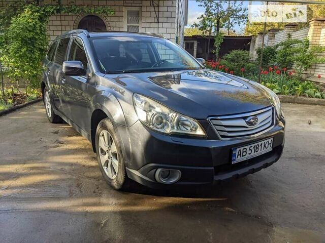 Сірий Субару Аутбек, об'ємом двигуна 2.46 л та пробігом 200 тис. км за 10200 $, фото 1 на Automoto.ua