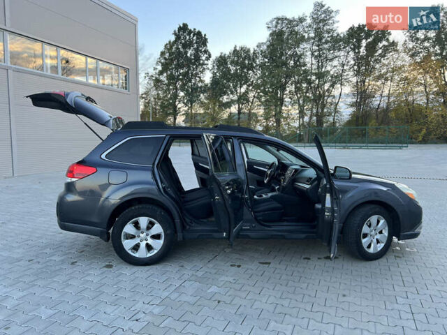 Сірий Субару Аутбек, об'ємом двигуна 2.46 л та пробігом 230 тис. км за 8300 $, фото 31 на Automoto.ua