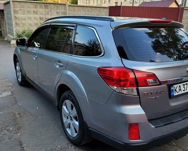 Серый Субару Аутбек, объемом двигателя 2.46 л и пробегом 155 тыс. км за 11900 $, фото 8 на Automoto.ua