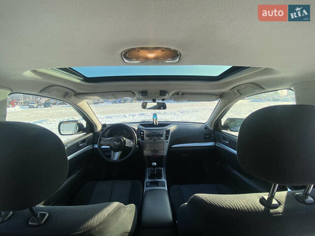 Сірий Субару Аутбек, об'ємом двигуна 2 л та пробігом 283 тис. км за 7600 $, фото 7 на Automoto.ua