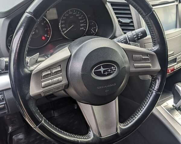 Сірий Субару Аутбек, об'ємом двигуна 2.46 л та пробігом 200 тис. км за 10200 $, фото 17 на Automoto.ua