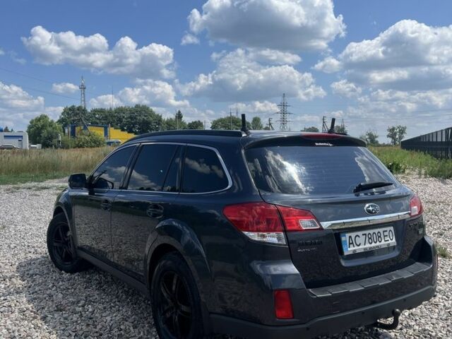 Сірий Субару Аутбек, об'ємом двигуна 2 л та пробігом 300 тис. км за 7802 $, фото 2 на Automoto.ua