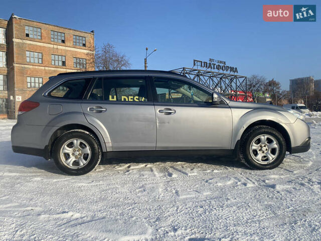 Сірий Субару Аутбек, об'ємом двигуна 2 л та пробігом 283 тис. км за 7600 $, фото 4 на Automoto.ua