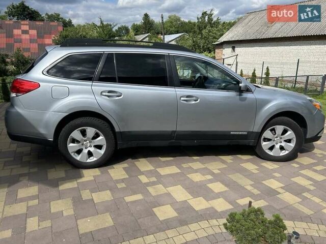 Сірий Субару Аутбек, об'ємом двигуна 2.46 л та пробігом 273 тис. км за 9250 $, фото 3 на Automoto.ua
