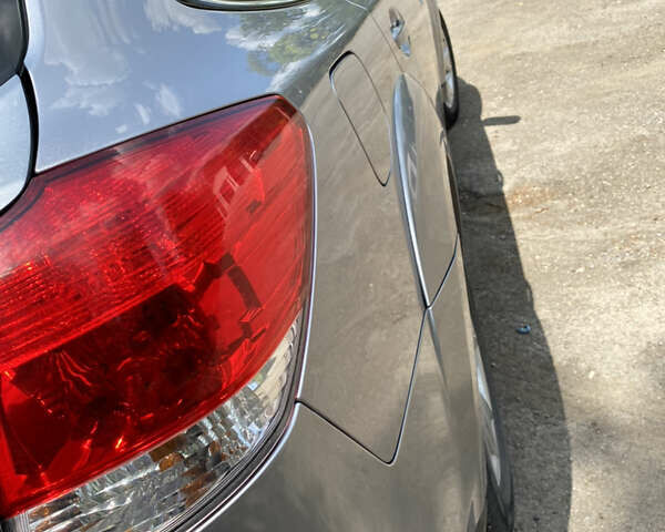 Сірий Субару Аутбек, об'ємом двигуна 2 л та пробігом 160 тис. км за 9500 $, фото 7 на Automoto.ua